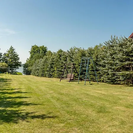 Nad Jeziorem Holiday home
